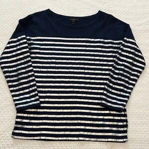 3/$25 🌟 J. Crew Top